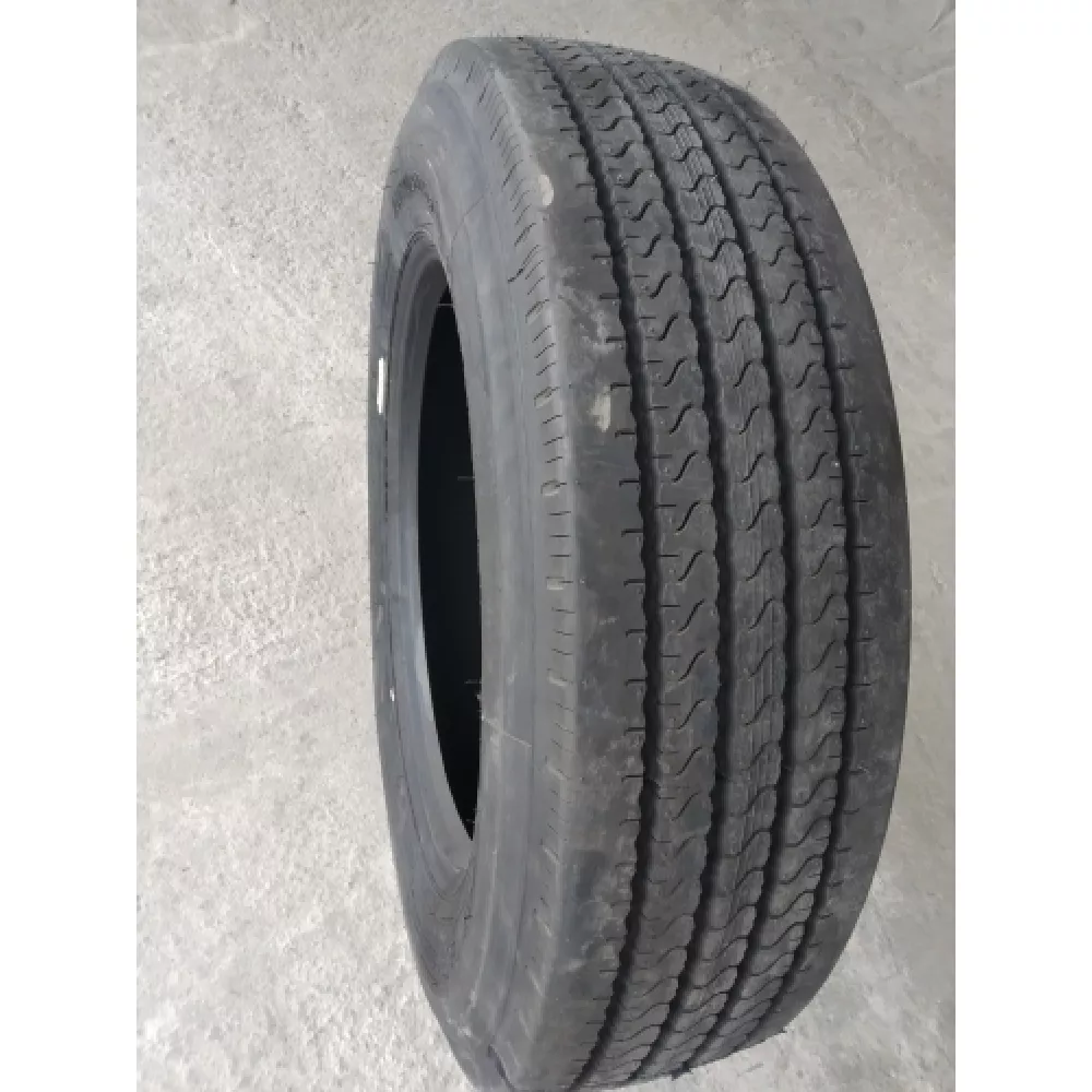 Грузовая шина 255/70 R22,5 Long March LM-120 16PR в Карпинске