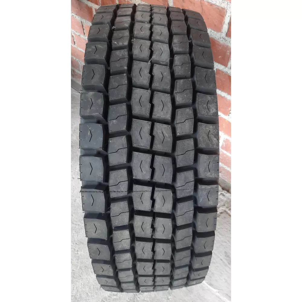 Грузовая шина 305/70 R19,5 Long March LM-329 18PR в Карпинске